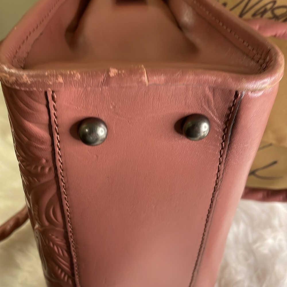 PATRICIA NASH PARIS tooled OLD ROSE SATCHEL. Note- scuff marks on bottom and ink - Picture 6 of 12